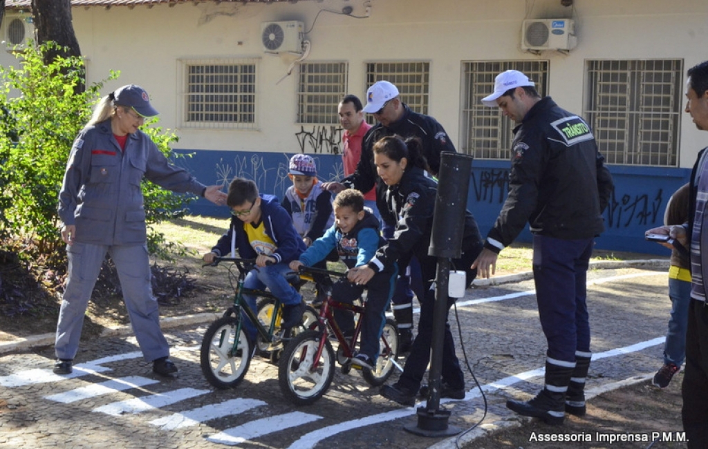 Emdurb prepara concurso para agente de trânsito em Marília