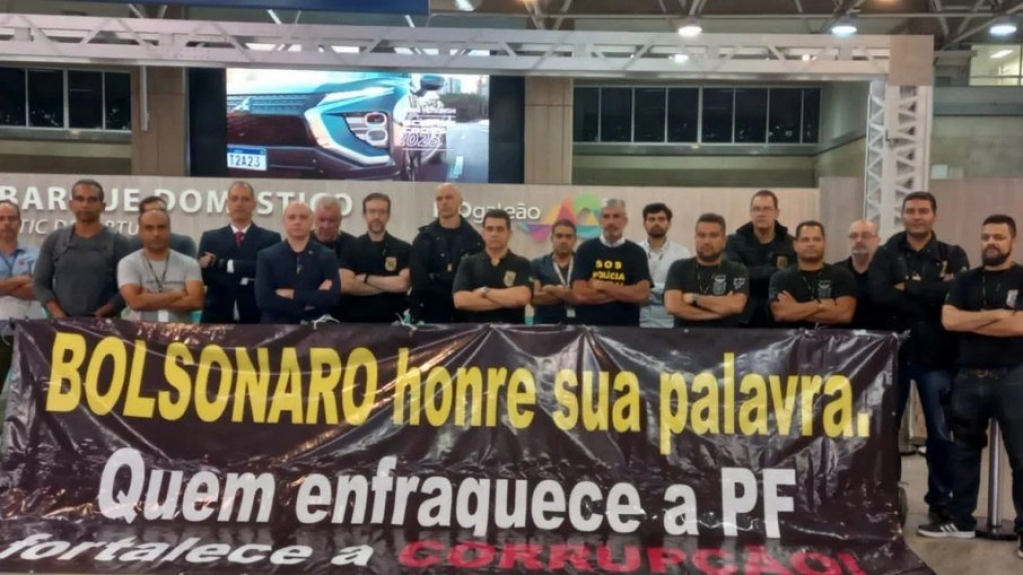 PF se manifesta por reajustes no Galeão PF se manifesta por reajustes no Galeão
