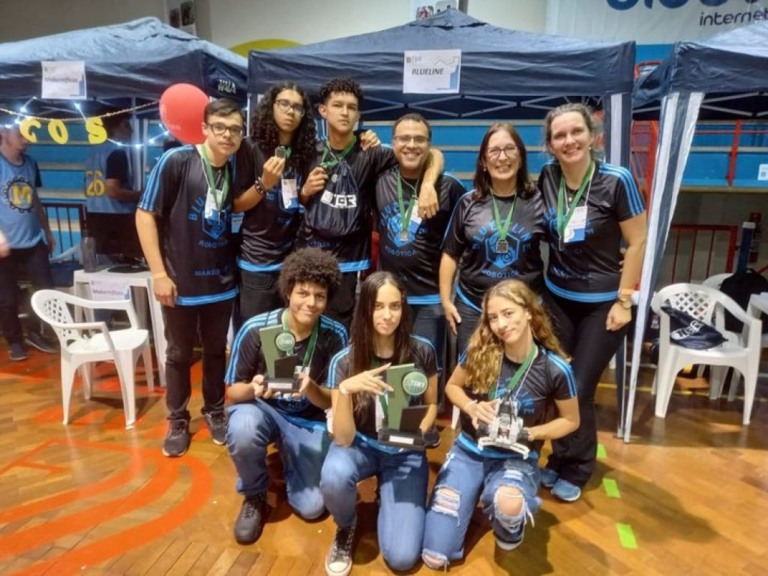 Escola estadual de Marília vai a torneio nacional de robótica e pede apoio