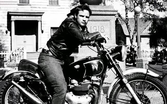 A Triumph Thunderbird 6T era do próprio Marlon Brando