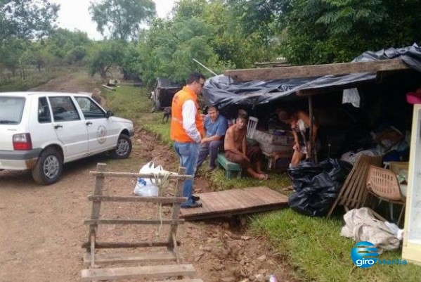 Chuva deixa quase 2.000 famílias desabrigadas no RS