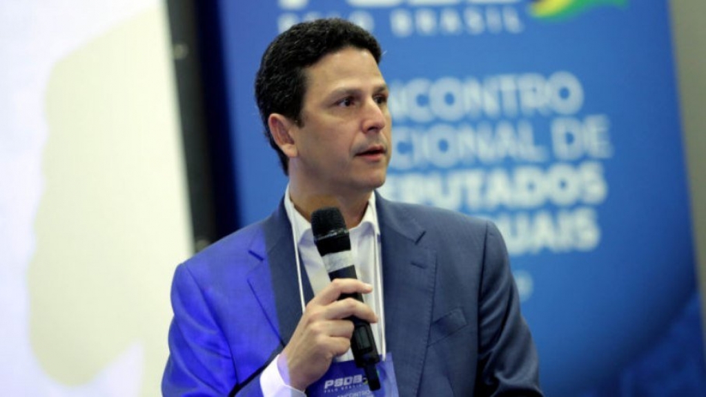 Presidente do PSDB quer prévias até 18h e diz não ter divisão no partido Presidente do PSDB quer prévias até 18h e diz não ter divisão no partido