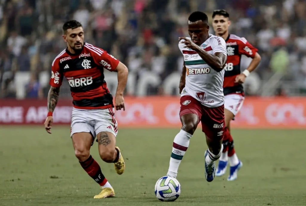 Flamengo fica só no empate com o Fluminense pelo Brasileirão