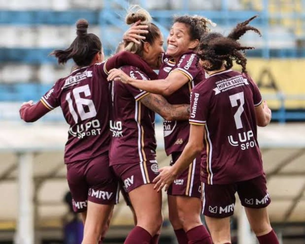 Ferroviária vence São Paulo nos pênaltis e pega o Corinthians na final do Brasileirão Feminino