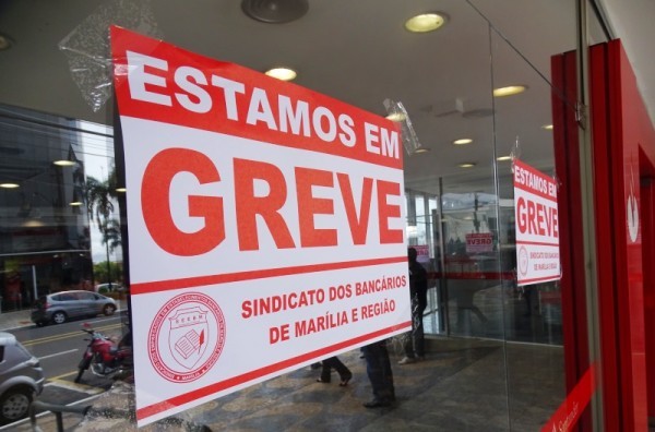 Greve dos bancários chega ao 24° dia; saiba como pagar contas