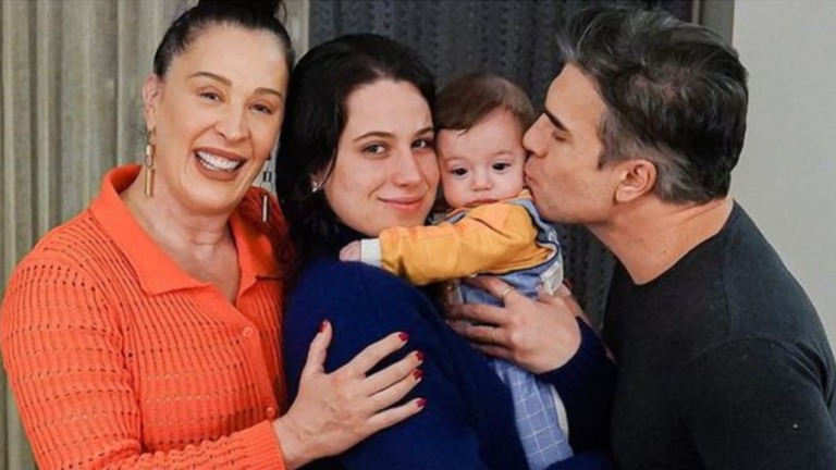 Claudia Raia exibe vídeo dos primeiros passos do filho caçula: ‘Emocionados’