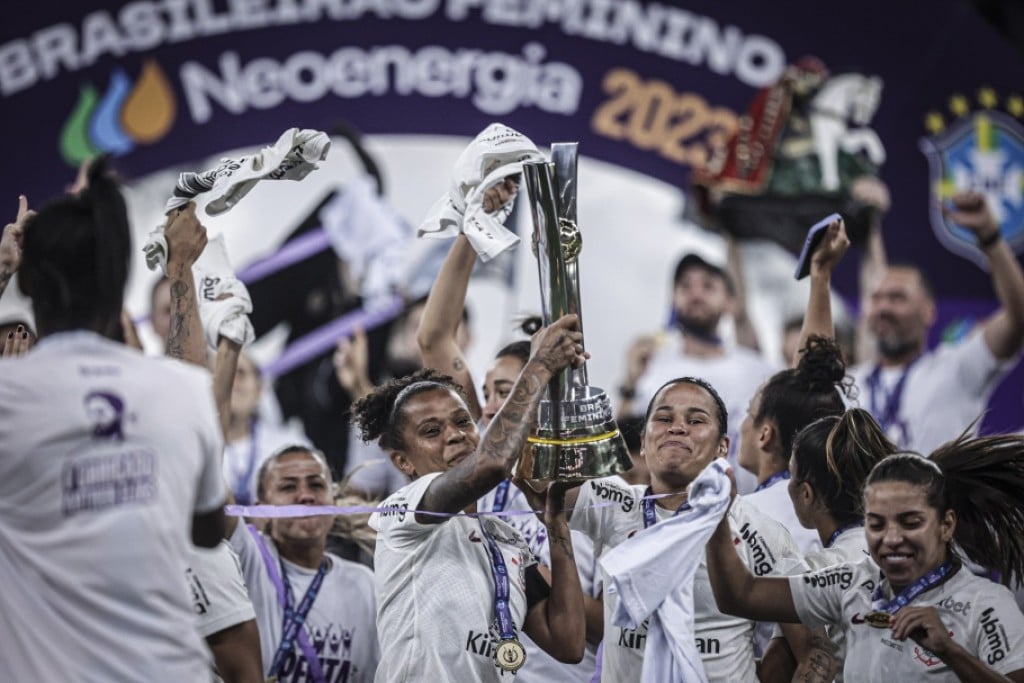 Corinthians é campeão do Brasileirão Feminino com recorde de público