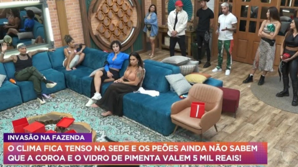 A Fazenda 13: Peões brigam em dinâmica ao vivo em "Hora do Faro"