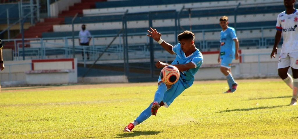 Marília arranca vitória em ‘jogo quente’ contra Penapolense