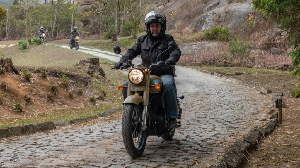 Royal Enfield Classic 350, uma motocicleta retrô de verdade