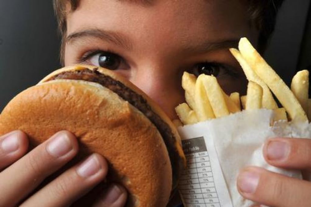 Saúde combate obesidade infantil com dicas e 'proteção contra publicidade'