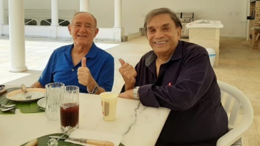 Dedé Santana diz que não fez fortuna como Renato Aragão: "Podia ser milionário"