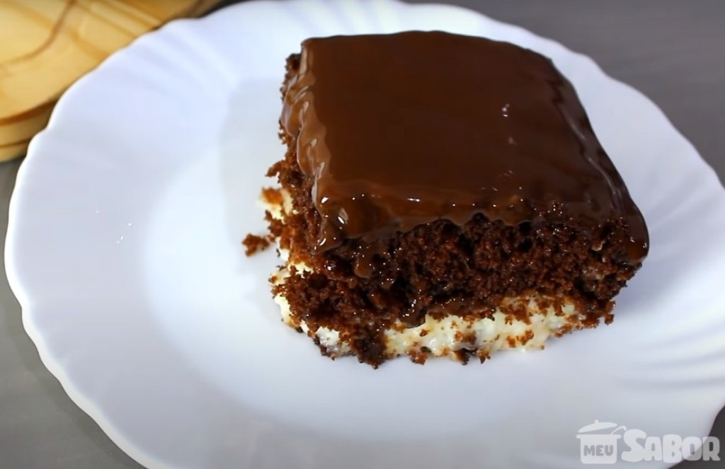 Bolo bomba de chocolate uma explosão de sabor para satisfazer o seu desejo de chocolate!