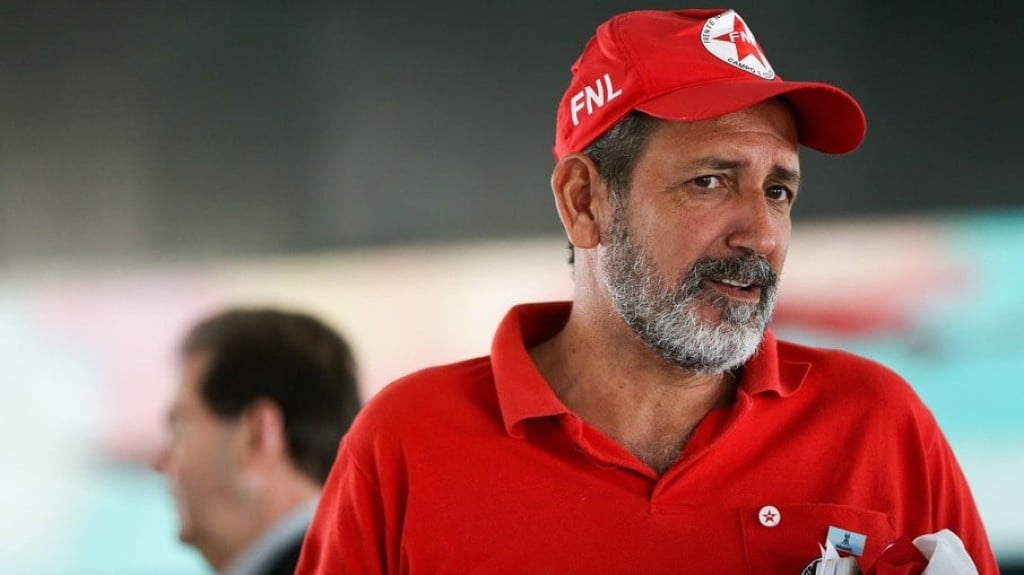 Líder do MST cobrava até R$ 2 mi para devolver terras a fazendeiros Líder do MST cobrava até R$ 2 mi para devolver terras a fazendeiros