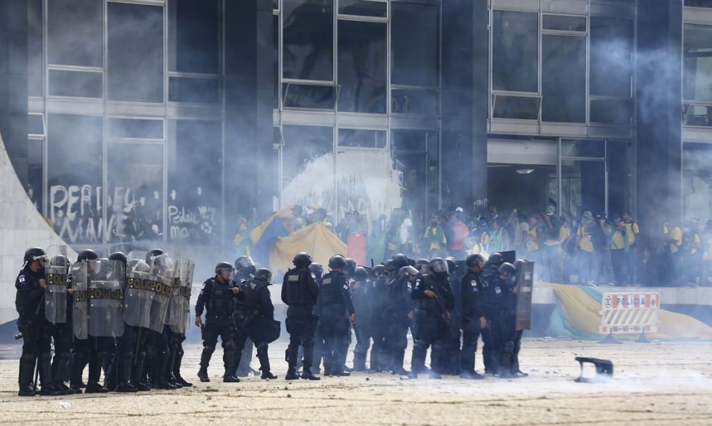 Marília terá ato pela democracia; autoridades da cidade condenam vandalismo