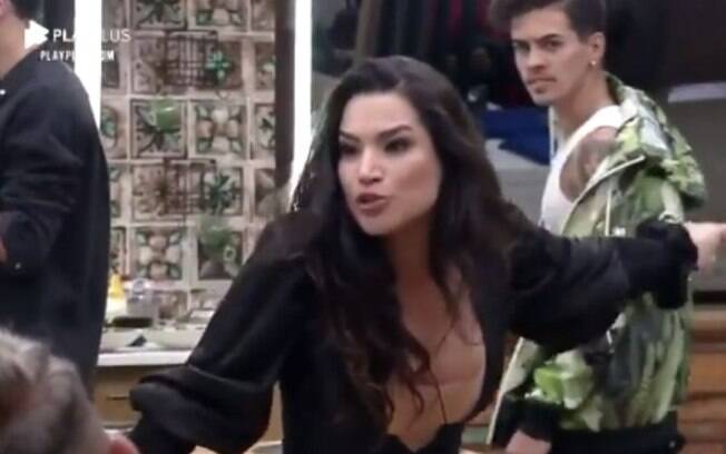 Equipe de Raissa pede respeito