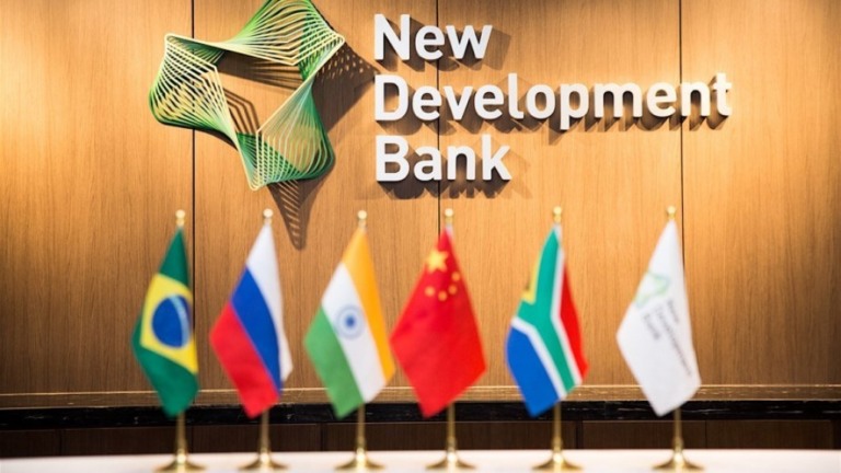 Em meio à guerra, banco dos Brics suspende transações para Rússia