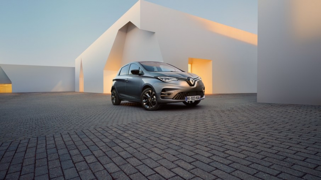 Renault Zoe ganha discretas mudanças na linha 2022 no mercado europeu