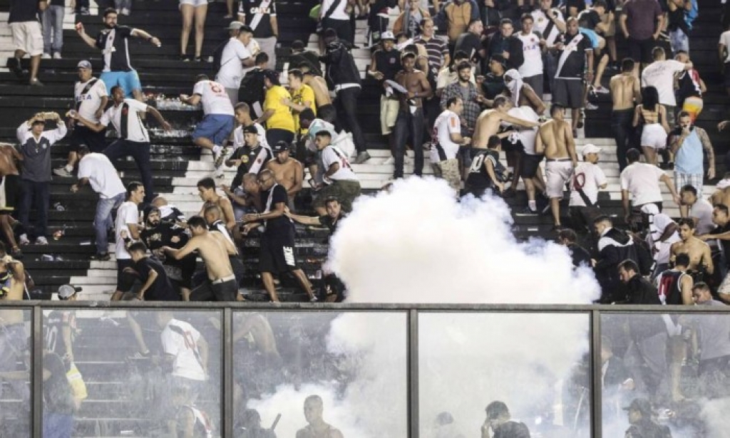 Justiça Desportiva interdita estádio do Vasco após briga de torcidas