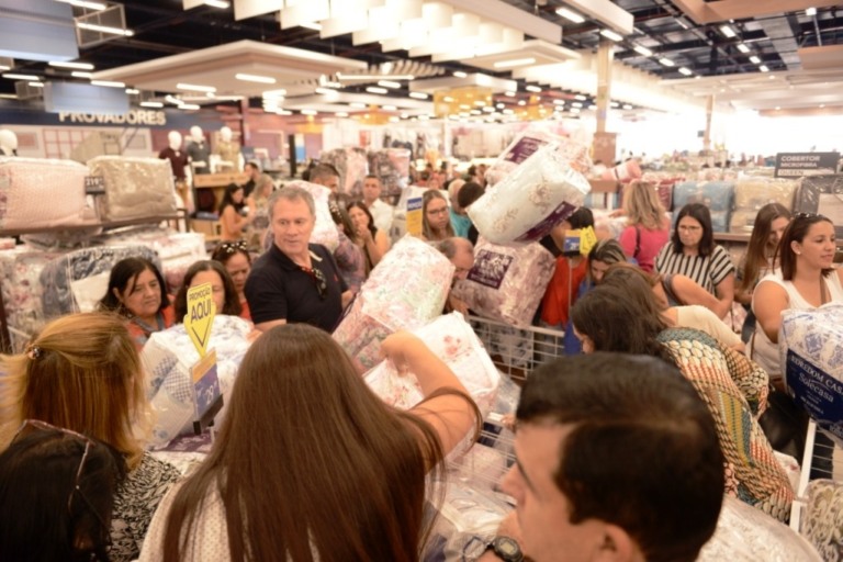 Havan aponta R$ 1 milhão em vendas na inauguração em Marília