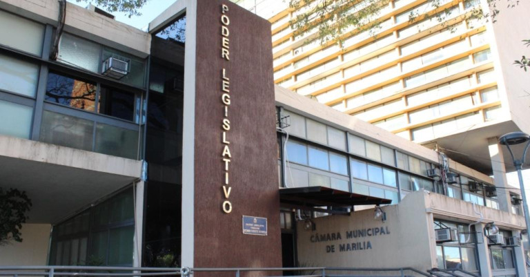 Câmara de Marília regulamenta detector de metal para acesso de público