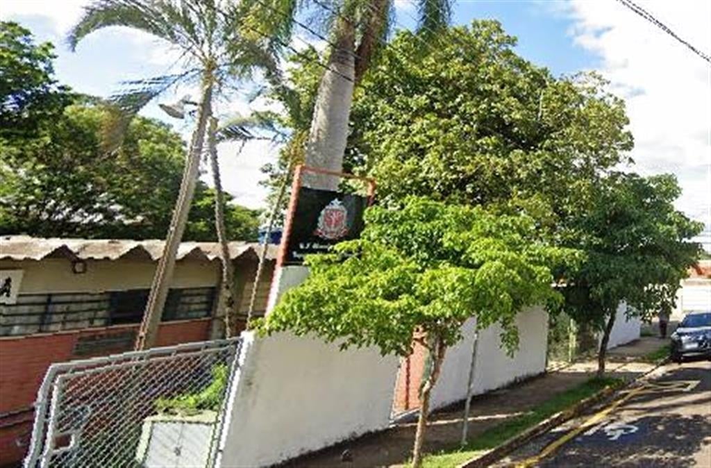 Mãe de aluna é acusada de agredir estudante em saída de escola de Marília