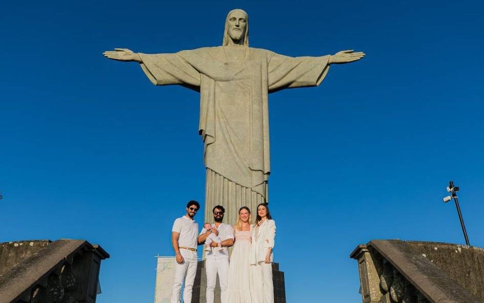 Batizado de Francisco, filho de Thaila Ayala e Renato Goés. Foto: Reprodução/Instagram