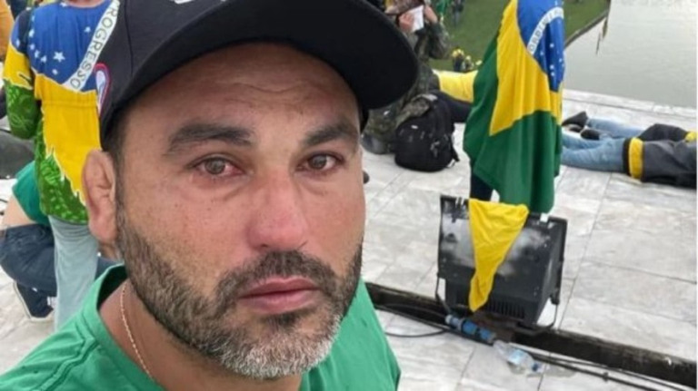 Léo Índio: PF faz busca e apreensão em casa de sobrinho de Bolsonaro