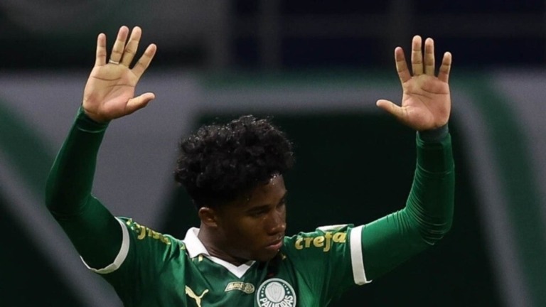 ESTADÃO CONTEÚDO Endrick se despede do Palmeiras no empate sem gols com o San Lorenzo-ARG