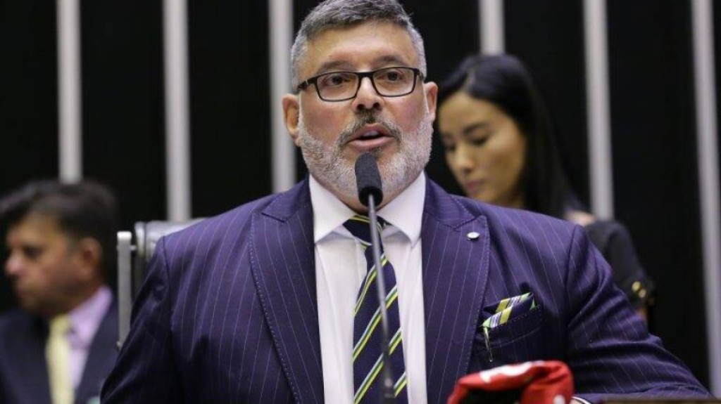 Transição: Frota cita preconceito e diz que vai 'declinar' de convite Transição: Frota cita preconceito e diz que vai 'declinar' de convite