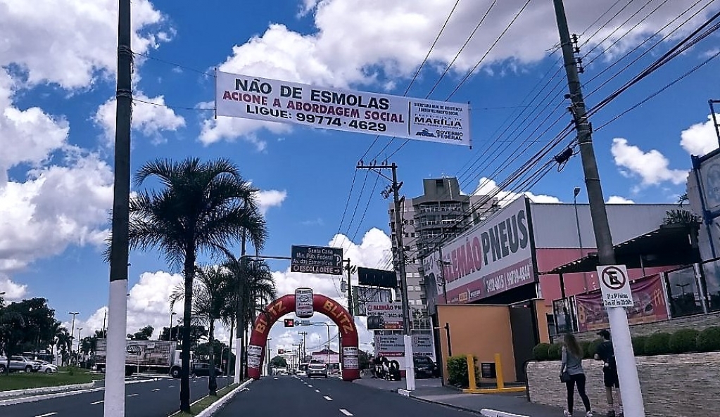 Campanha combate esmolas e prevê atendimento a pedintes