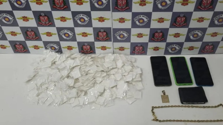Divulgação/PMESP Três pessoas já haviam sido presas no ano passado em um sítio na cidade de Boituva, interior de SP.