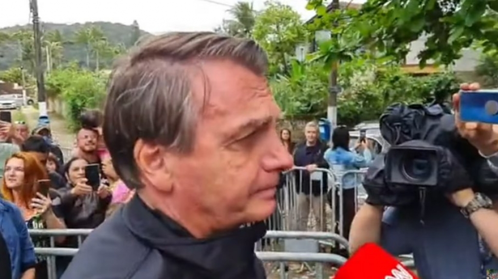 "Eu liguei pra São Pedro", diz Bolsonaro sobre crise hídrica no país "Eu liguei pra São Pedro", diz Bolsonaro sobre crise hídrica no país