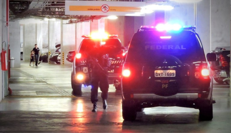 Polícia Federal anuncia gabinete da crise para investigar ataques em Brasília
