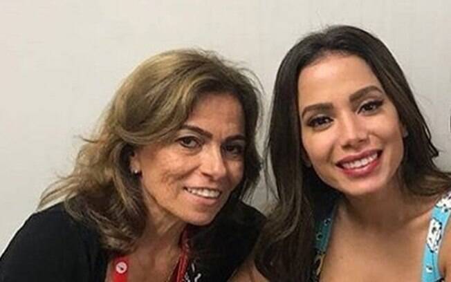 Anitta e a mãe