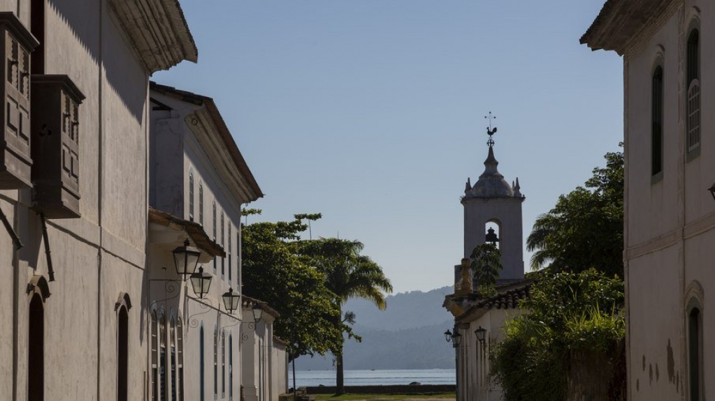 Paraty oferece turismo de isolamento e tem ateliês de arte imperdíveis