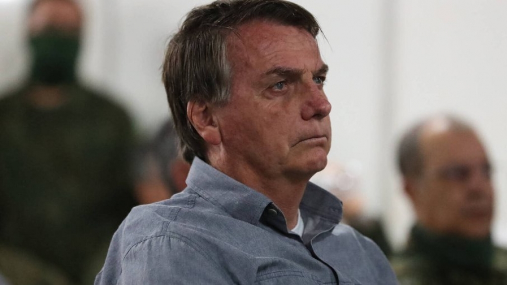 Em evento militar, Bolsonaro diz que é preciso se preparar "para a guerra"