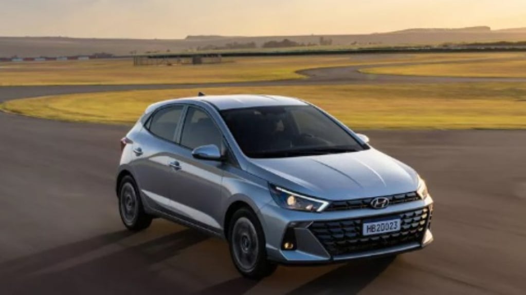 Aceleramos o novo Hyundai HB20 na pista. Veja as primeiras impressões