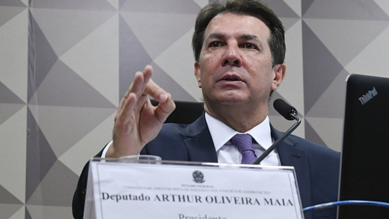 Edilson Rodrigues/Agência Senado O presidente da comissão retirou de pauta requerimentos para quebra de sigilos de generais