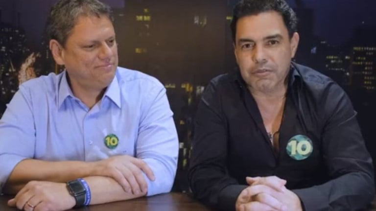 Candidato Tarcísio de Freitas recebe apoio do cantor Zezé de Camargo