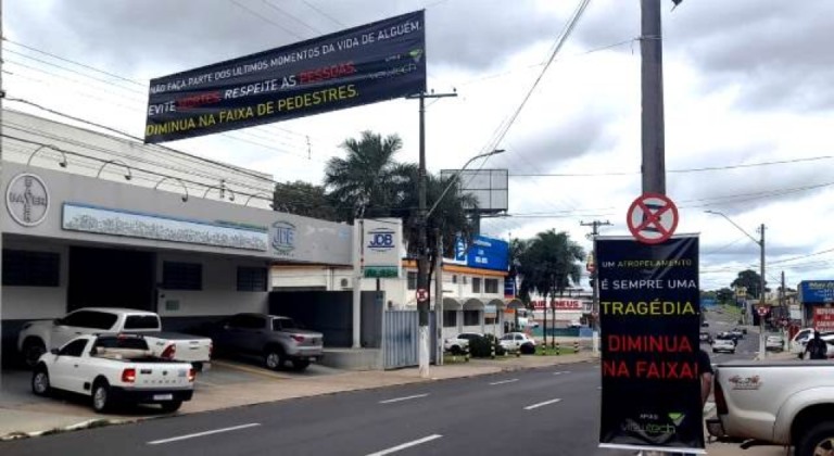 Vídeo - Empresa aponta abusos e previne atropelamentos em Marília: ‘ninguém respeita’
