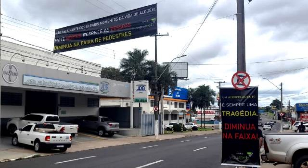 Vídeo - Empresa aponta abusos e previne atropelamentos em Marília: ‘ninguém respeita’ Vídeo - Empresa aponta abusos e previne atropelamentos em Marília: ‘ninguém respeita’