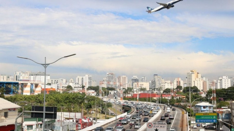 Como emitir autorização de viagem de criança ao exterior?