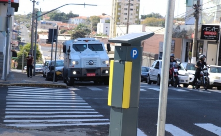 Começa suspensão de zona azul em Marília; Rizzo enfrenta cancelamento e até despejo em outras cidades