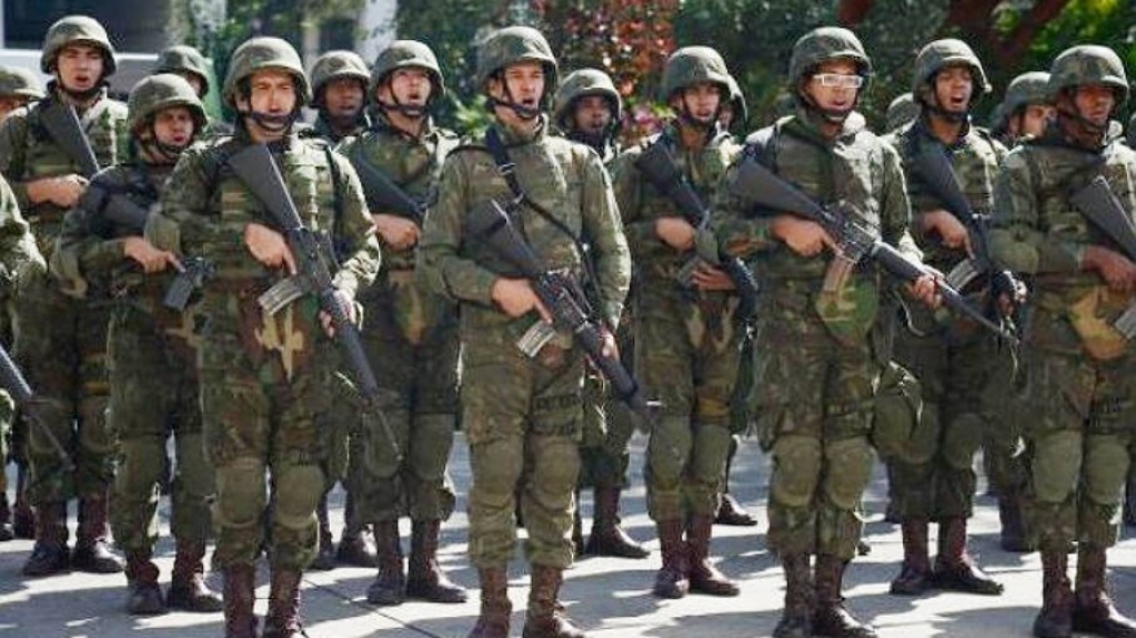 Governo deve deixar militares de fora do reajuste no vale-alimentação Governo deve deixar militares de fora do reajuste no vale-alimentação