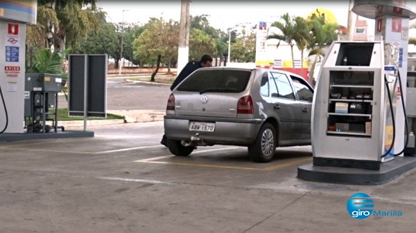 Sem energia, posto é obrigado a dispensar cliente em Marília