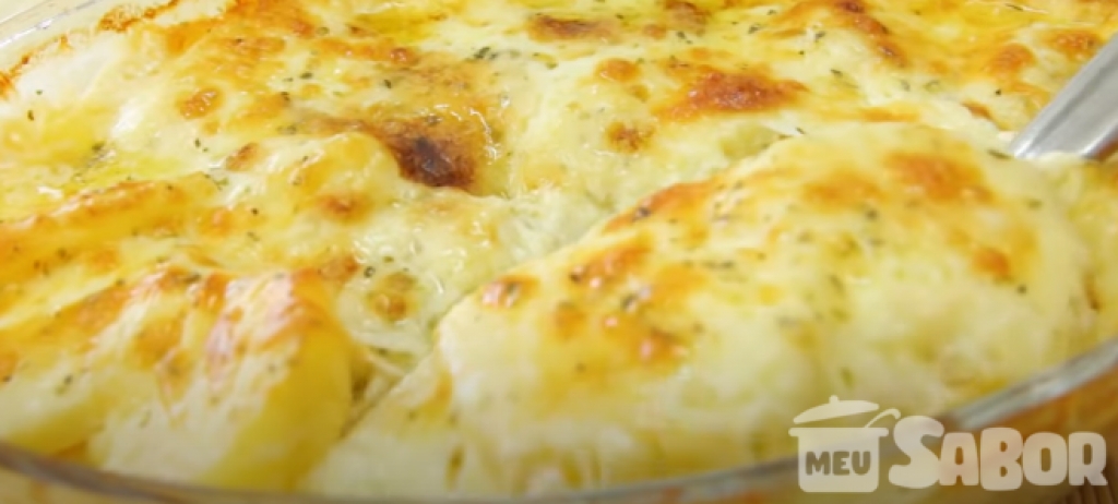 Aprenda a fazer uma deliciosa batata gratinada! Super fácil!