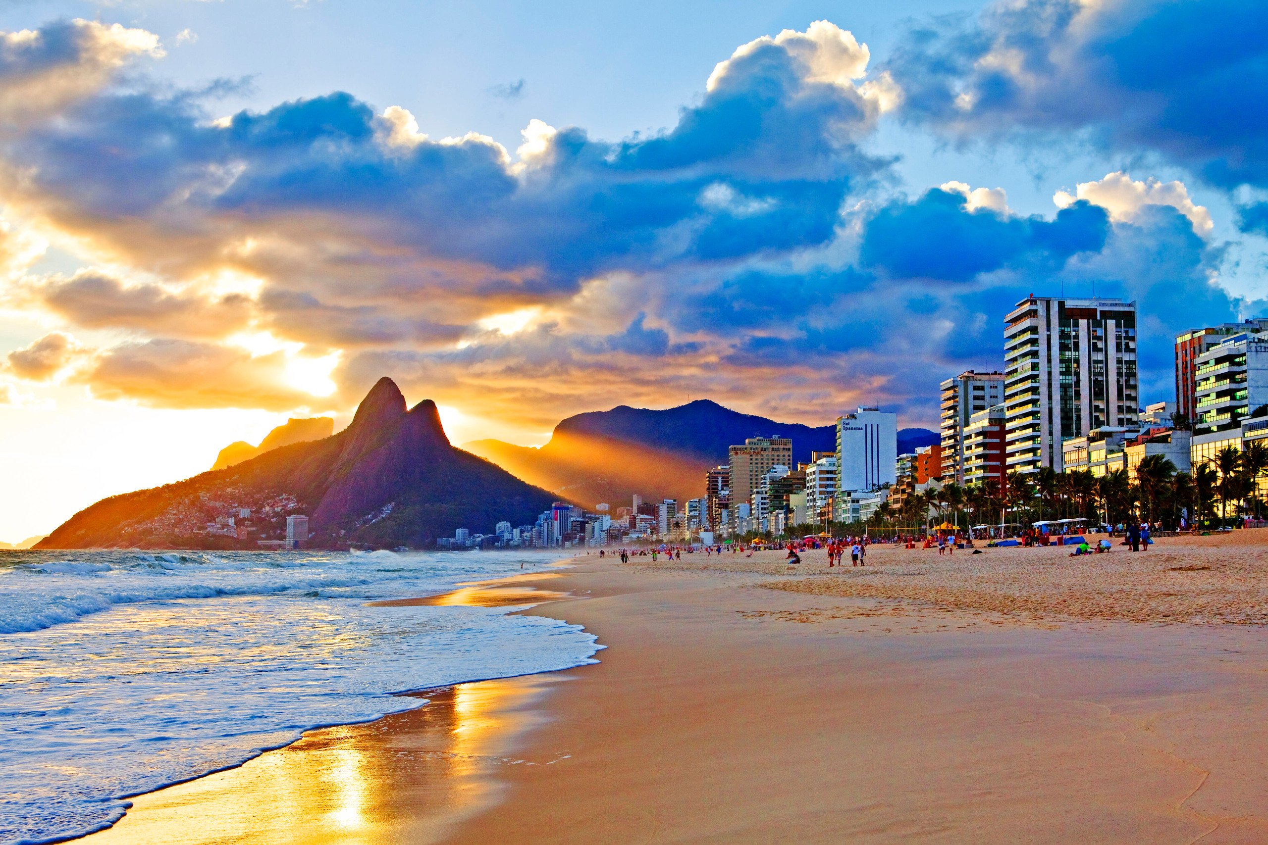 Imortalizada nas canções da bossa nova, a praia de Ipanema é visita obrigatória. Foto: Getty Images