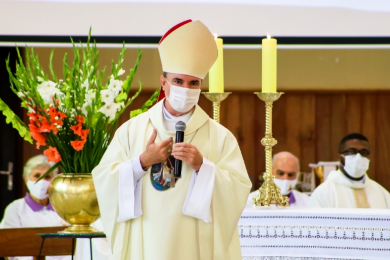 Dom Luiz Antonio em celebração – Vinícius Cruz|Comunicação – Diocese de Marília