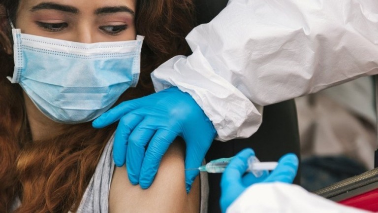 Brasil: 73 mil novos casos e 753 vítimas da covid-19 em 24h